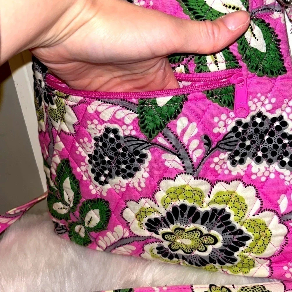 𝅺VERA Bradley Priscilla Pink hipster crossbody purse boho hippie Beachy floral